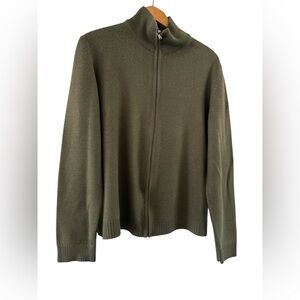 Hugo Boss Men pull up Cardigan.